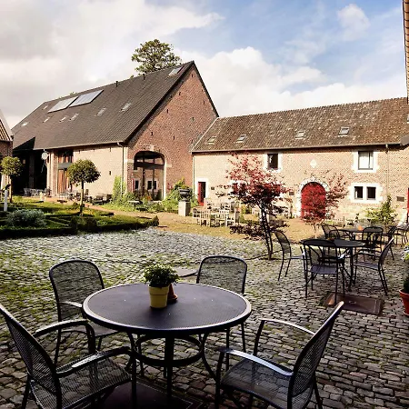 Casa vacanze Nice In A Monumental Square Farm Richelle